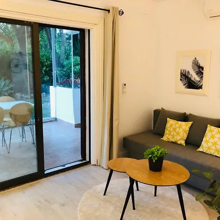 Puerto Banus Flores 公寓 马尔韦利亚